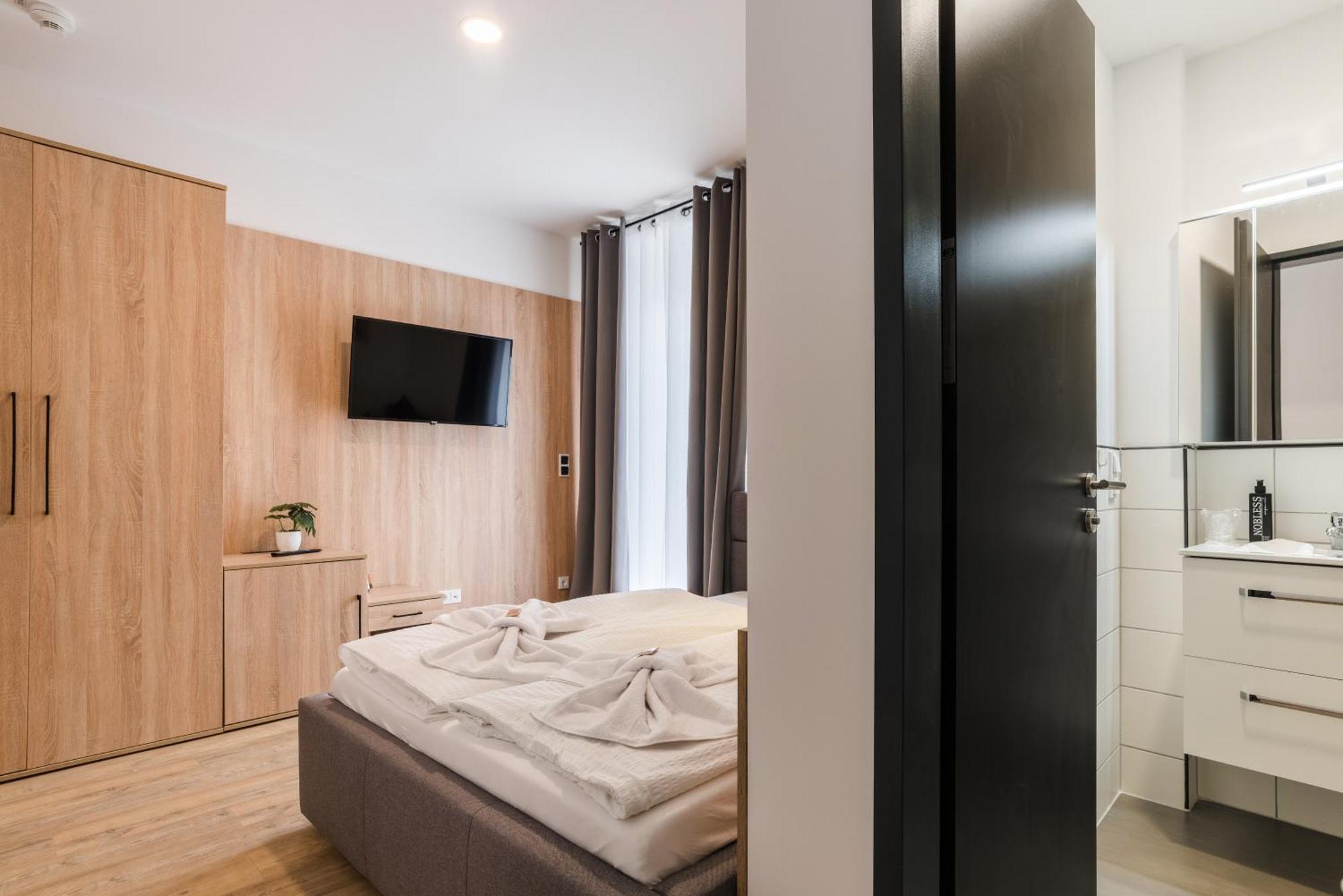 Hotel Montenegro ヴォルムス エクステリア 写真