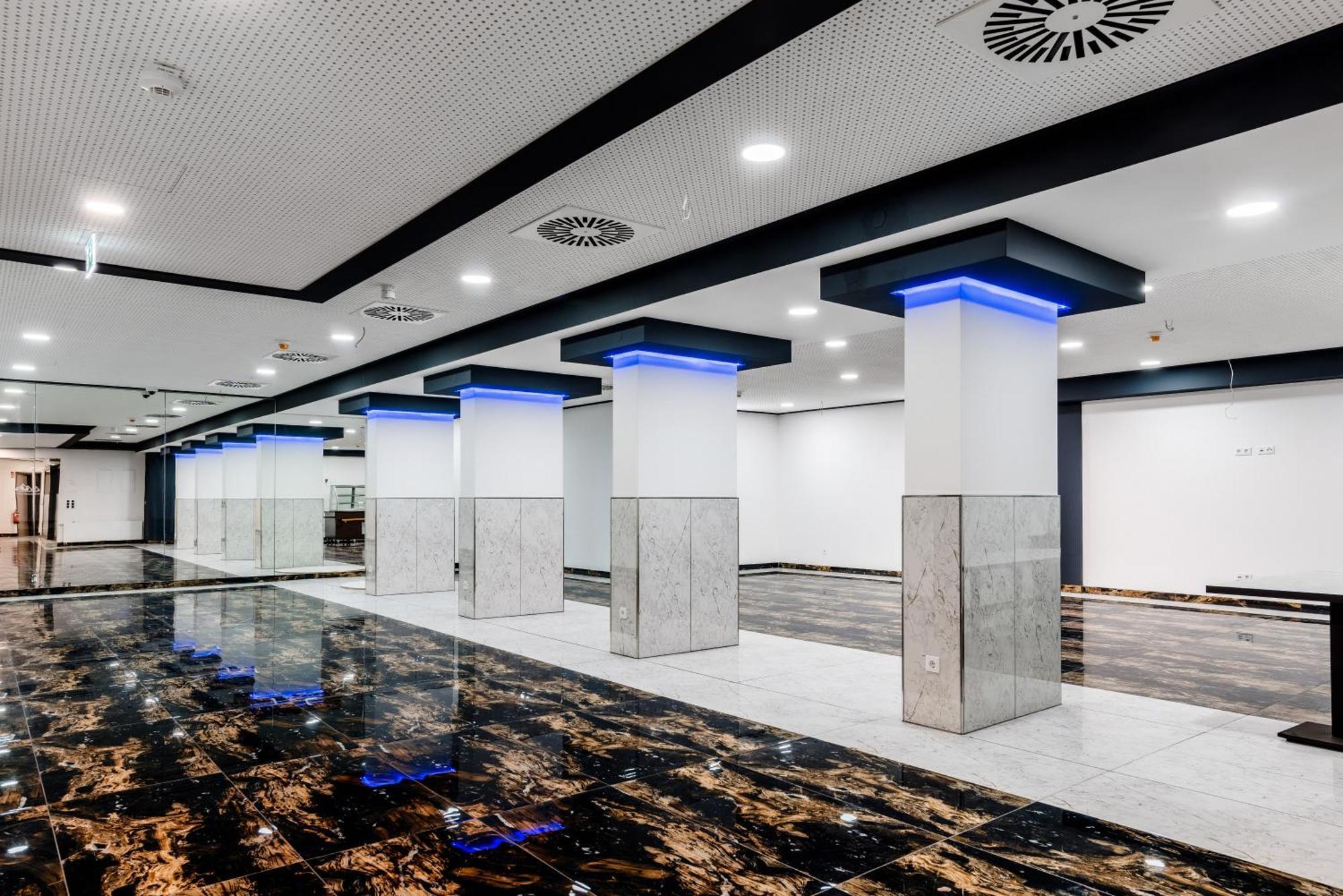 Hotel Montenegro ヴォルムス エクステリア 写真