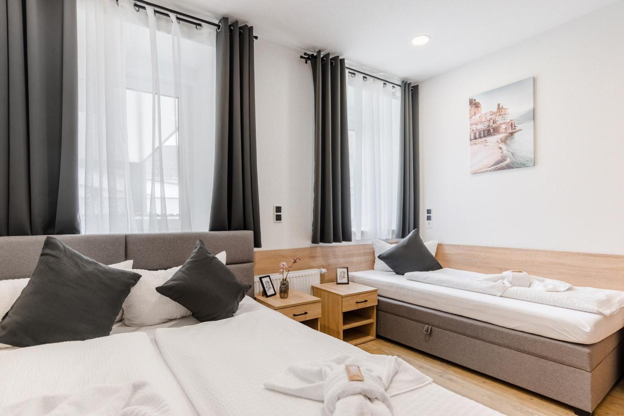 Hotel Montenegro ヴォルムス エクステリア 写真