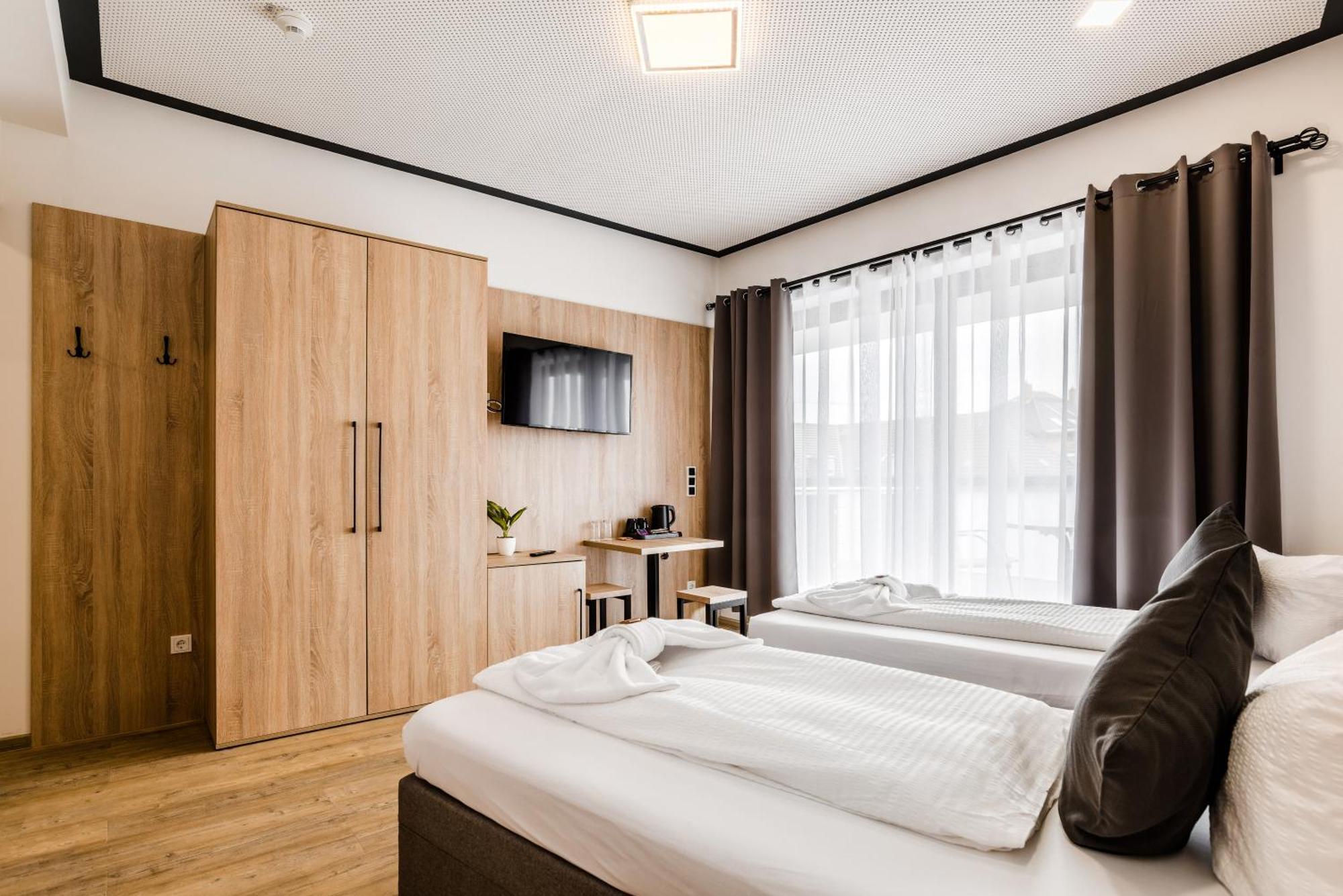 Hotel Montenegro ヴォルムス エクステリア 写真