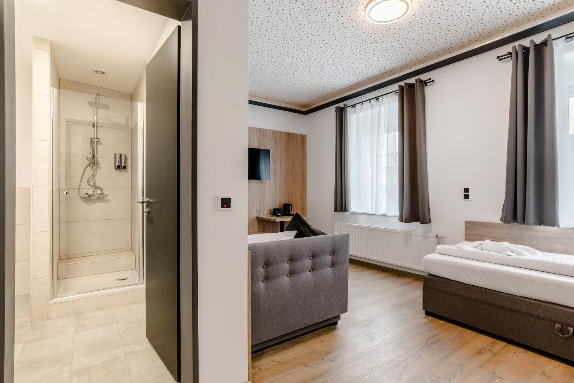 Hotel Montenegro ヴォルムス エクステリア 写真