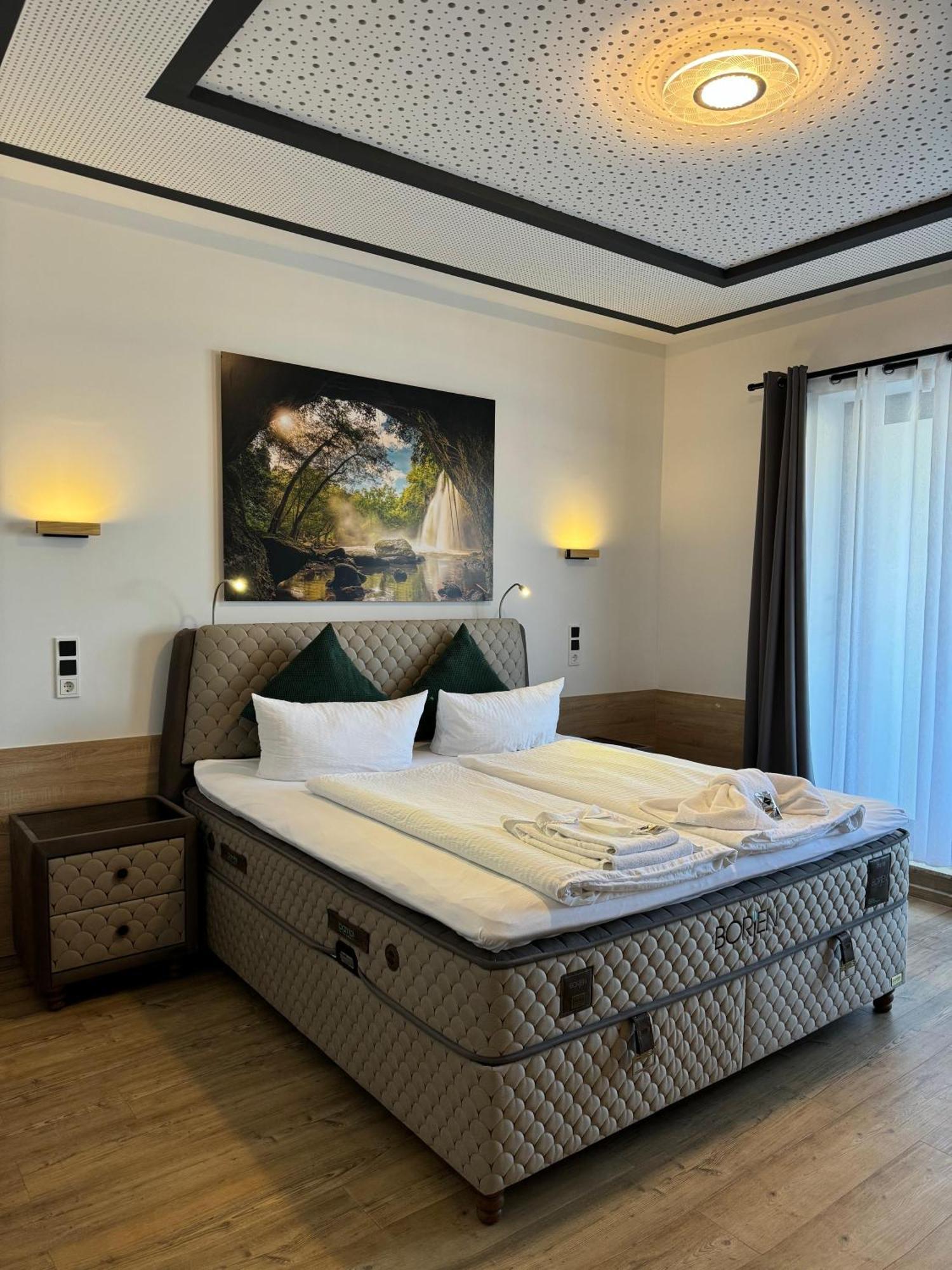 Hotel Montenegro ヴォルムス エクステリア 写真